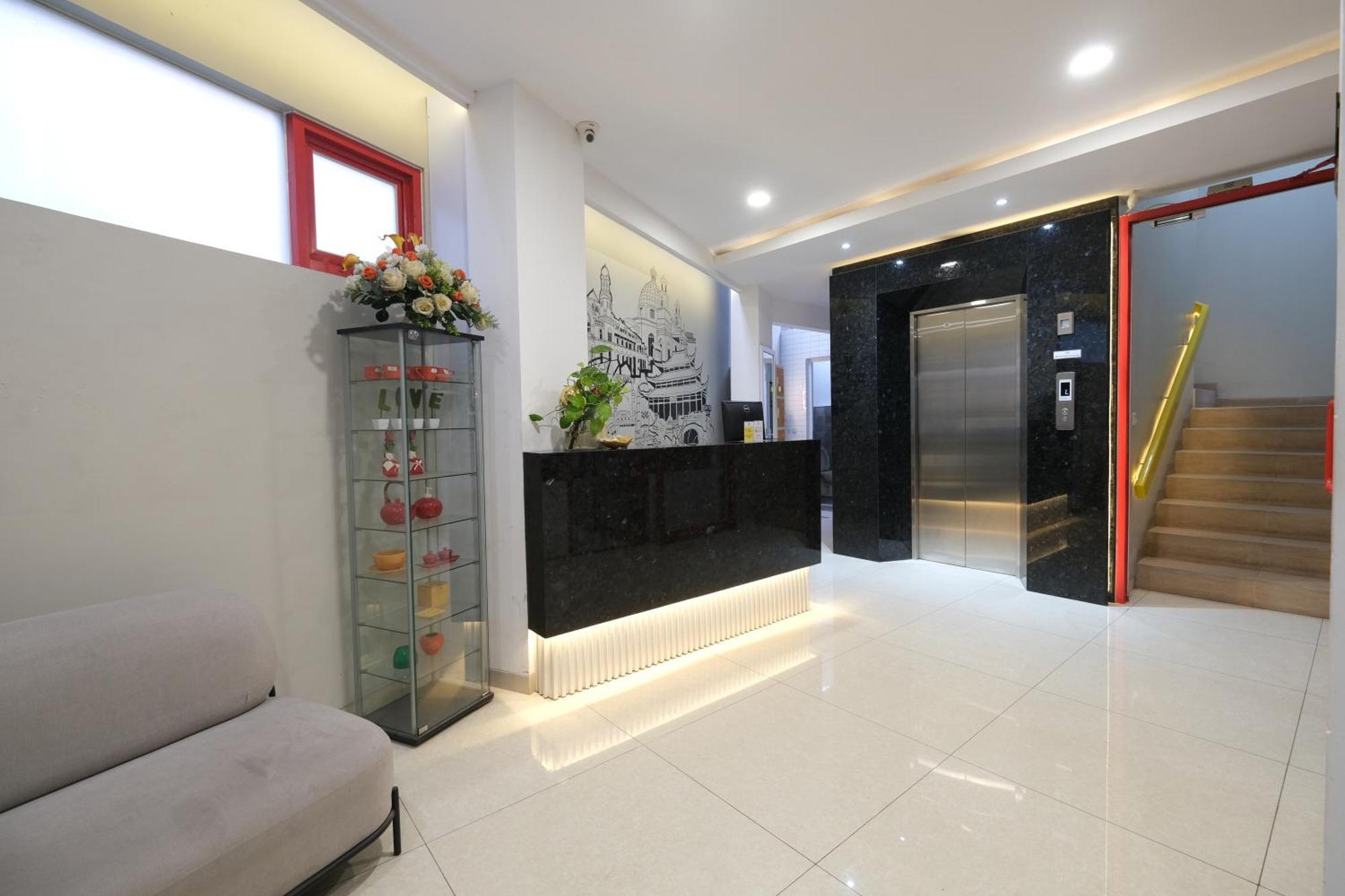 S101 Hotels Semarang Eksteriør billede