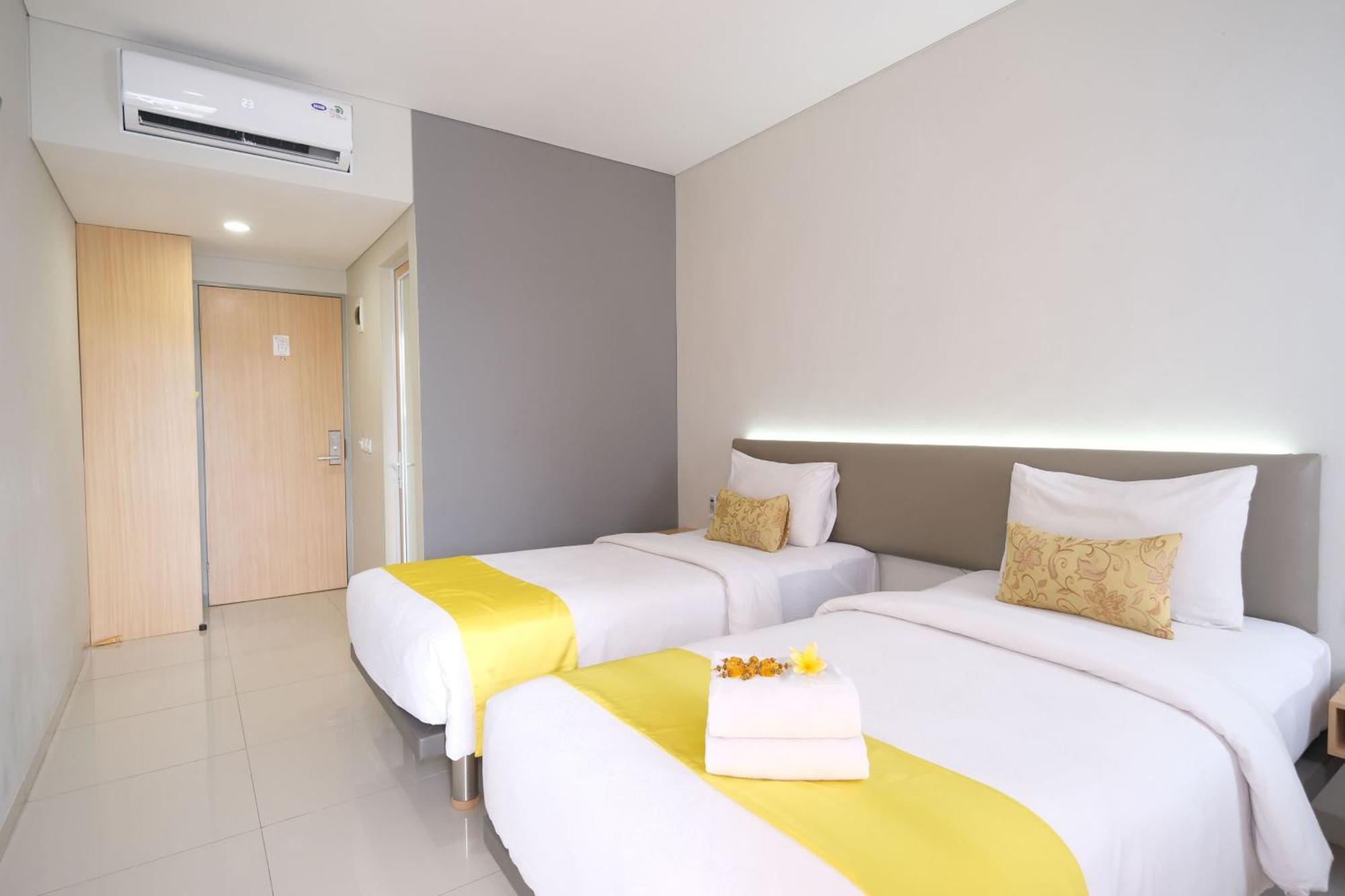 S101 Hotels Semarang Eksteriør billede