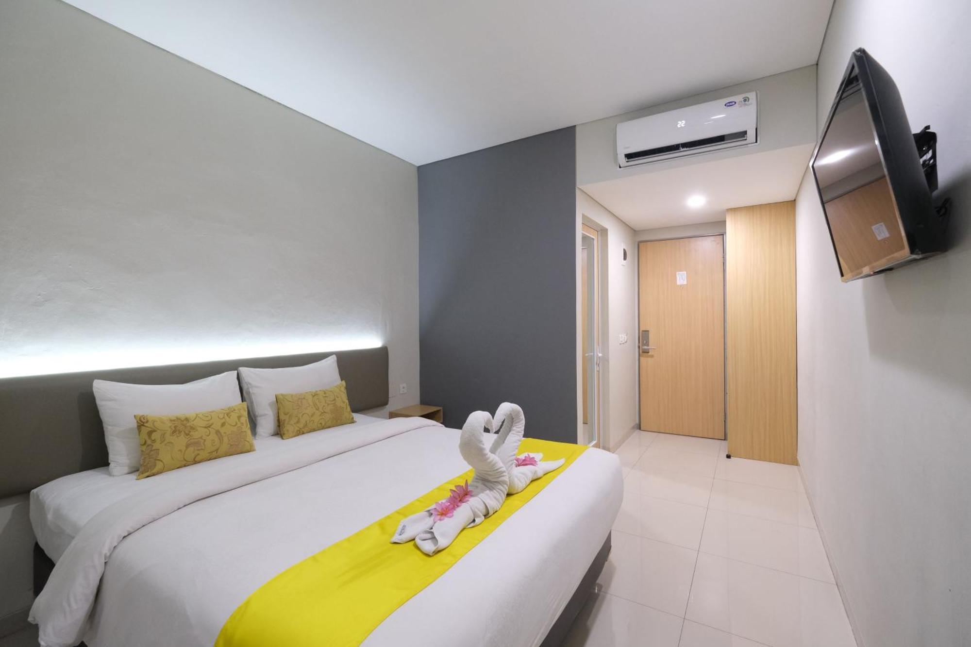 S101 Hotels Semarang Eksteriør billede