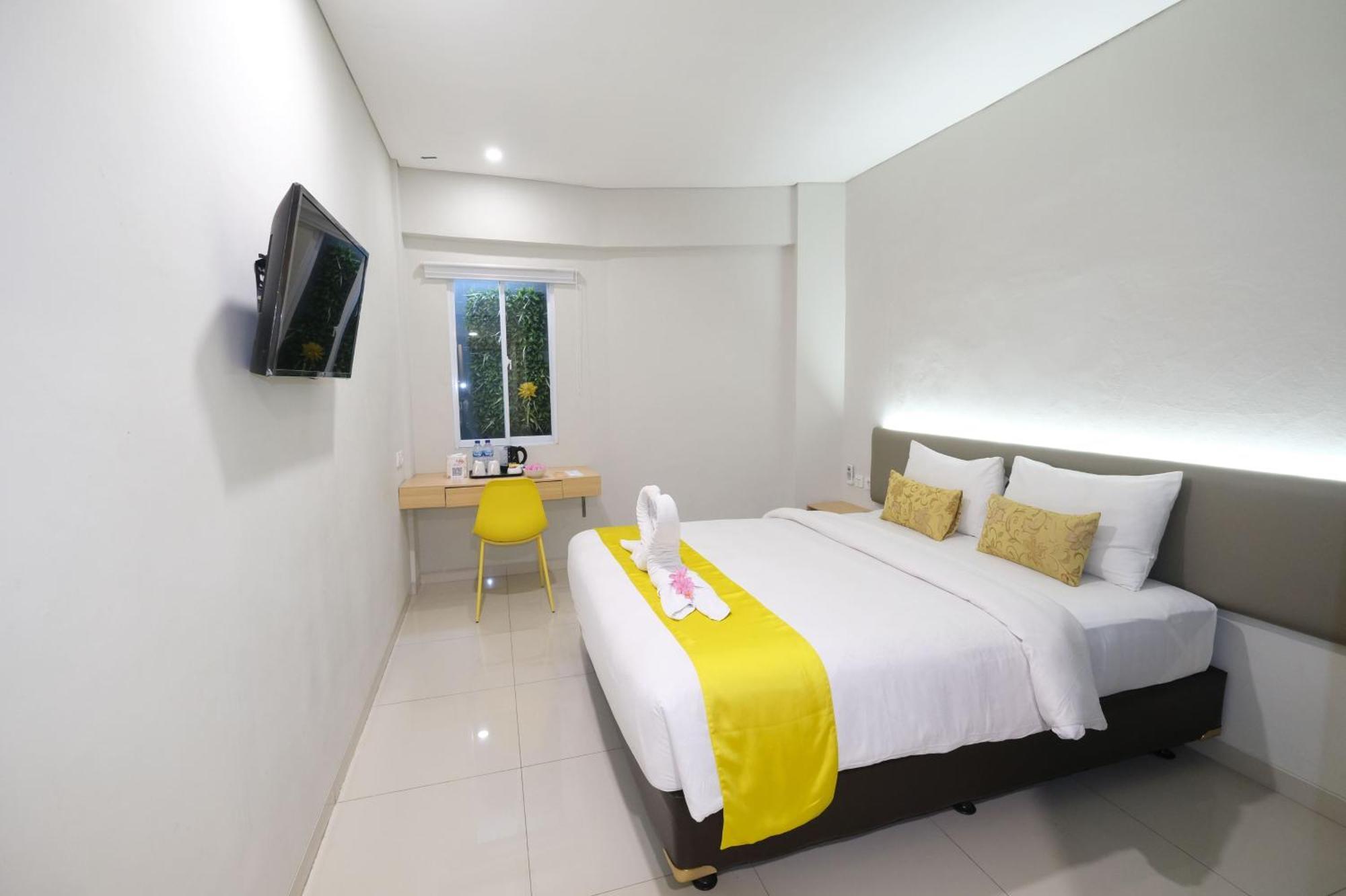 S101 Hotels Semarang Eksteriør billede