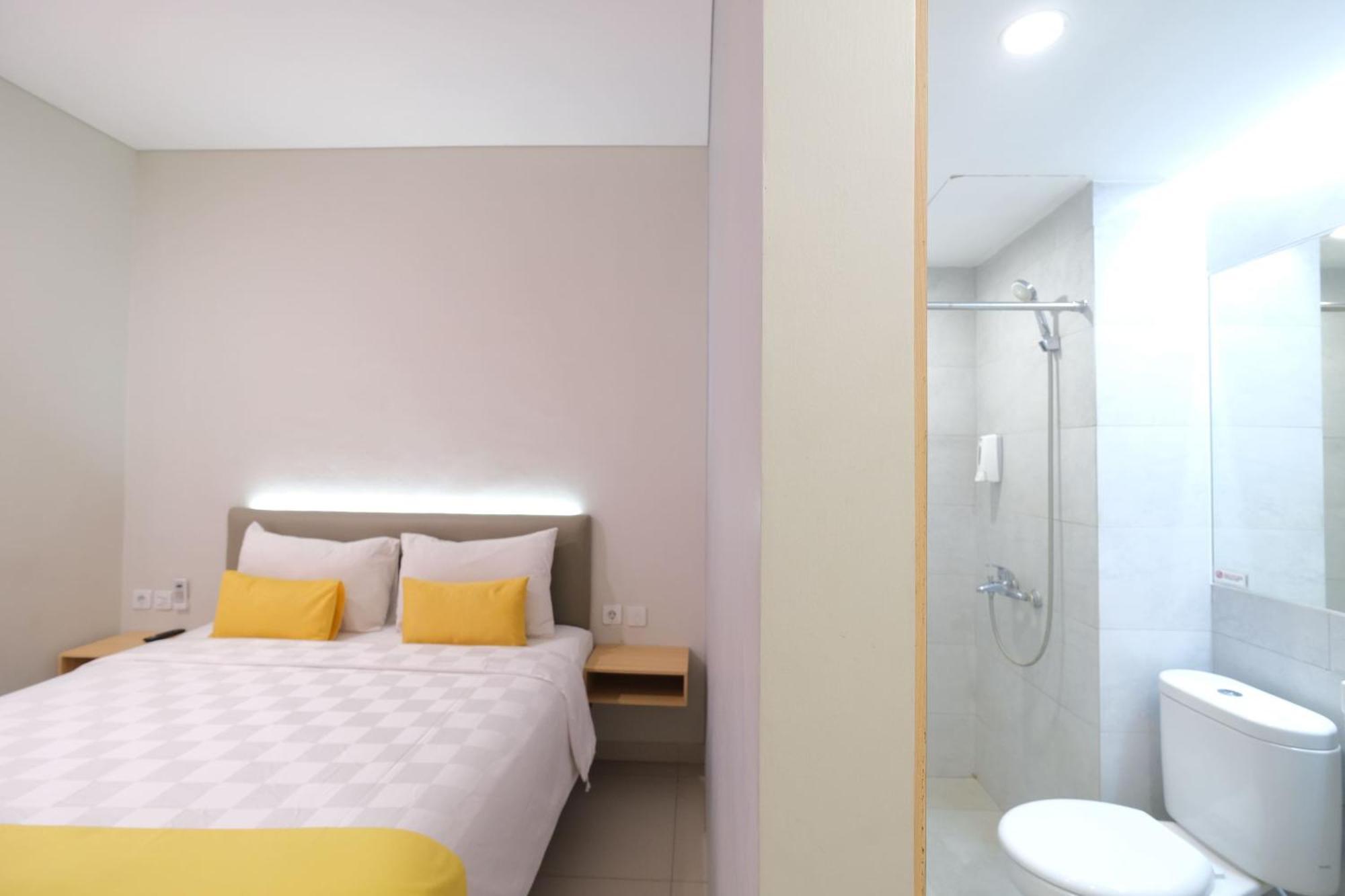 S101 Hotels Semarang Eksteriør billede